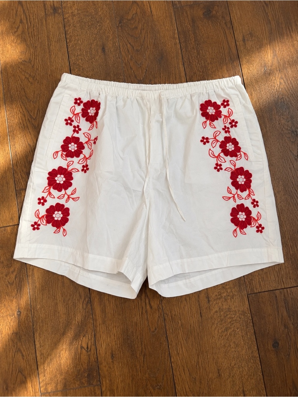 J. Crew White Shorts with Red Floral Embroidery Sz XL NWT